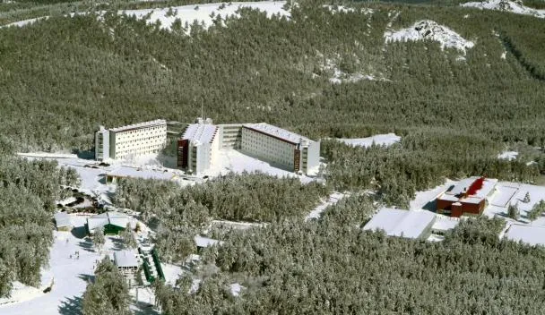 Escapada de Nieve en Galicia: Alojamiento cerca de la Estación de Esquí de Manzaneda (Sólo Ourense)